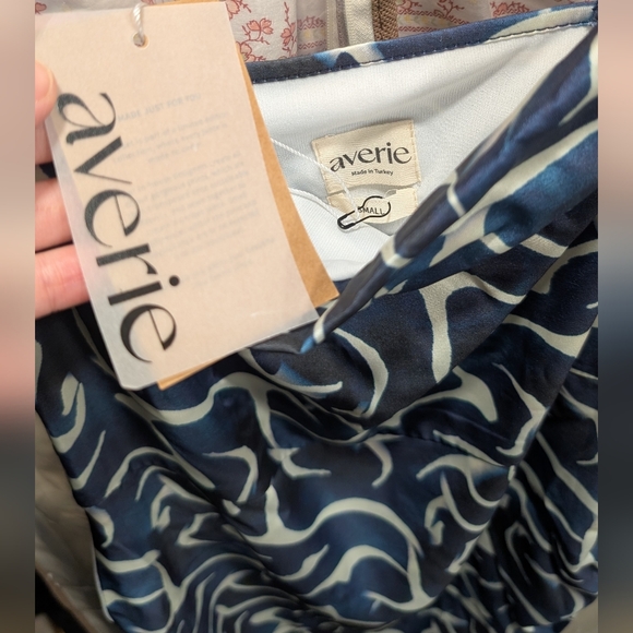 Averie NWT Navy and White Wave Dress - Picture 4 of 4